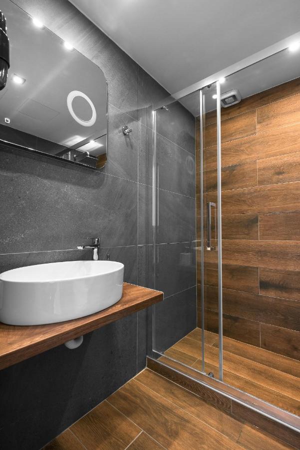 Ultima Suites, Nilie Hospitality Mgmt Salonicco Esterno foto